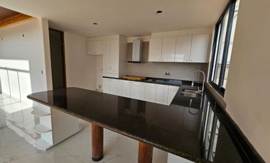 CASA NUEVA EN VENTA EN ZONA ESMERALDA, PUERTA ALICANTE