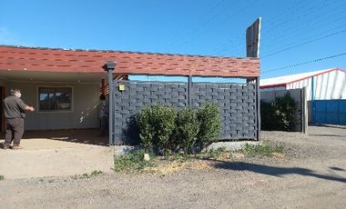 V 1321-LR-Vendo casa  a 300 metros de Coca Cola, Talca