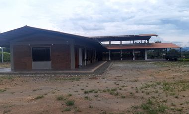 ESPECTACULAR FINCA EN MORELIA PEREIRA PARA LA VENTA