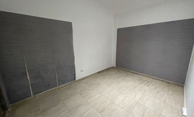 Casa comercial en renta - Fundadores