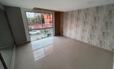 Casa comercial en renta - Fundadores