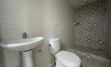 Casa comercial en renta - Fundadores