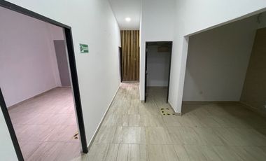 Casa comercial en renta - Fundadores