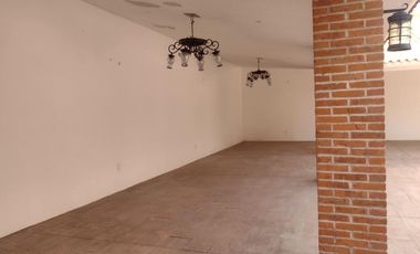 TERRENO EN VENTA, LA FLORIDA, SAN LUIS POTOSÍ, CUENTA CON  CONSTRUCCIÓN PARA DISFRUTARSE EN FESTEJOS, REUNIONES FAMILIARES O DE FIN DE SEMANA