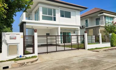 Urgent sale!! Two-story detached house  Next to the road around Chiang Mai city. (outer ring)