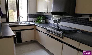 Casa en VENTA, Lomas de Tecamachalco, muy cerca de Colegios Paisanos y Club Tecamachalco