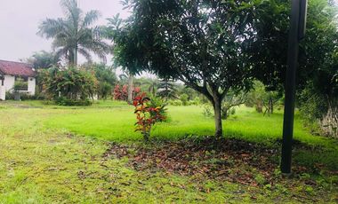 Bucay, Venta de Hermosa Finca con Plantación, Laguna y Casa de Campo 1 Ha