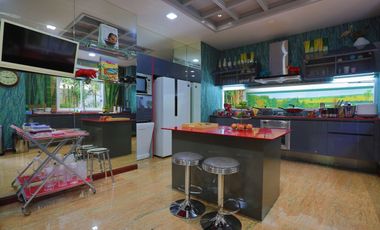 Luxurious 3 Bed Thai Bali Designer Pool Villa for rent