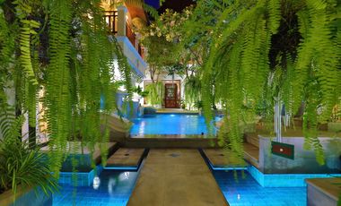 Luxurious 3 Bed Thai Bali Designer Pool Villa for rent