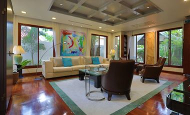 Luxurious 3 Bed Thai Bali Designer Pool Villa for rent