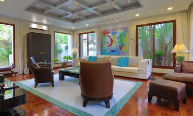 Luxurious 3 Bed Thai Bali Designer Pool Villa for rent