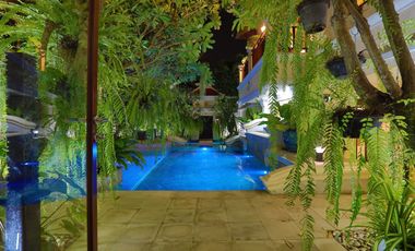 Luxurious 3 Bed Thai Bali Designer Pool Villa for rent