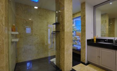 Luxurious 3 Bed Thai Bali Designer Pool Villa for rent