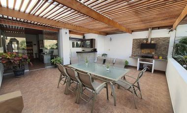 DEPARTAMENTO DUPLEX  EN VENTA CON VISTA AL PARQUE EN VALLE HERMOSO SURCO