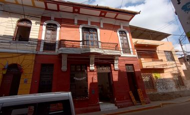 VENDO CASONA EN EL CENTRO DE PIURA
