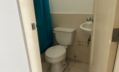 VENTA DE MUY LINDA CASA EN LOS PARQUES CERCA DEL SHOPPING DE LOS CEIBOSVenta de hermosa casa en Los Parques,  sector de Los Ceibos