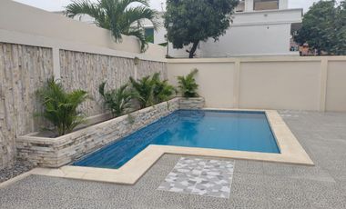 SE ALQUILA CASA EN PORTON DEL RIO