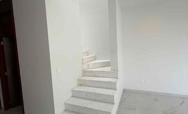 Casa en venta en Coto Capital Norte Zapopan, JUNTO AL HOSPITAL SANTA MARIA CHAPALITA CAPITAL NORTE