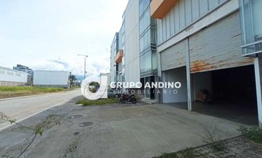 Se vende Bodega en Zona Franca -Anillo Vial