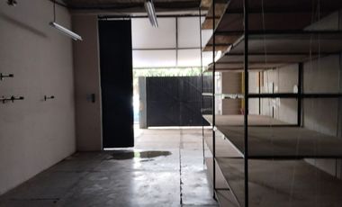 Vendo Bodega de Uso Mixto en Lomas de Casa blanca Querétaro