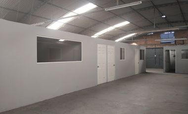 Vendo Bodega de Uso Mixto en Lomas de Casa blanca Querétaro