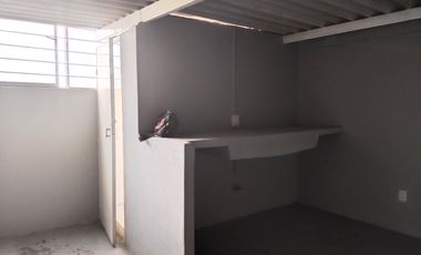 Vendo Bodega de Uso Mixto en Lomas de Casa blanca Querétaro