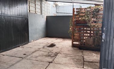 Vendo Bodega de Uso Mixto en Lomas de Casa blanca Querétaro