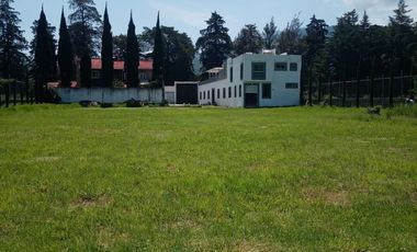 Centro Gastronómico, con Restaurantes en Iratzio con Terreno para estacionamiento, mas de 80 Vehículos.
