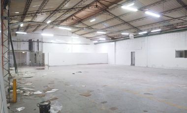 PR19000 Bodega en arriendo en el sector La Esmeralda