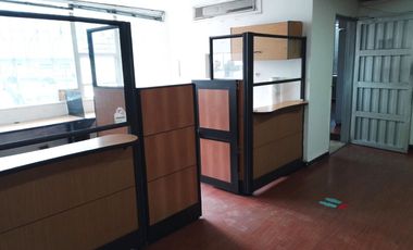 PR19000 Bodega en arriendo en el sector La Esmeralda