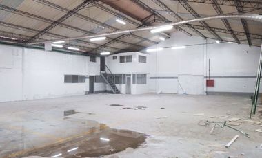 PR19000 Bodega en arriendo en el sector La Esmeralda