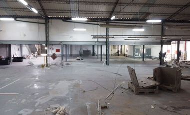 PR19000 Bodega en arriendo en el sector La Esmeralda