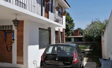 Casa en VENTA…  Santa María La Magdalena Ocotitlán, Zona Residencial de Metepec