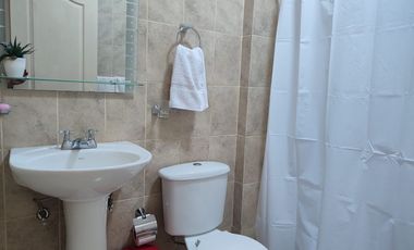 Departamento amoblado de alquiler en Urdesa Central, 1 parqueo, área social