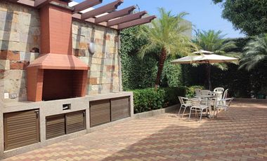 Departamento amoblado de alquiler en Urdesa Central, 1 parqueo, área social