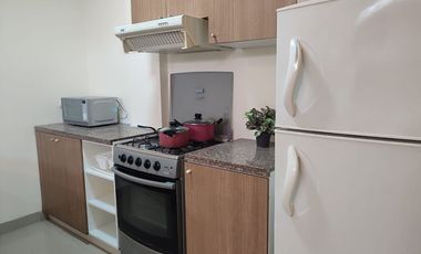 Departamento amoblado de alquiler en Urdesa Central, 1 parqueo, área social