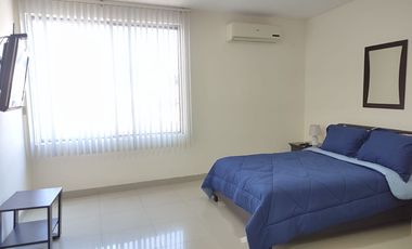 Departamento amoblado de alquiler en Urdesa Central, 1 parqueo, área social