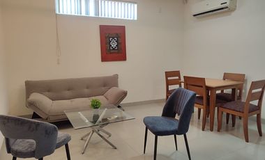 Departamento amoblado de alquiler en Urdesa Central, 1 parqueo, área social