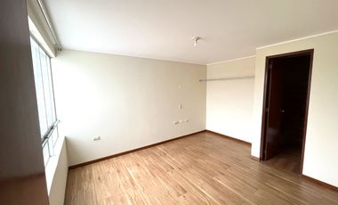 VENDO AMPLIO DUPLEX 211 M2 FRENTE A PARQUE EN LOS PORTALES DE JAVIER PRADO - ATE