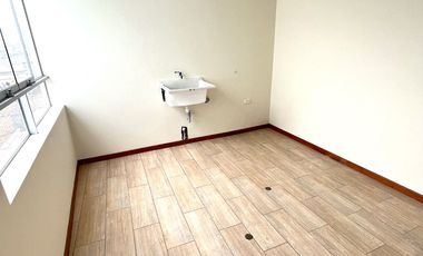 VENDO AMPLIO DUPLEX 211 M2 FRENTE A PARQUE EN LOS PORTALES DE JAVIER PRADO - ATE