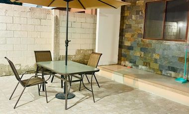 VENDO CASA DE DOS PISOS CON SALIDA AL MAR EN URBANIZACION PRIVADA