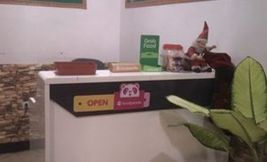 Residential/Commercial/Office House for Rent at Multinational Village, Parañaque City