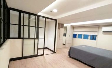 SEMI FURNISHED 1-BEDROOM CORNER LOFT UNIT FOR SALE IN TUSCANY PRIVATE