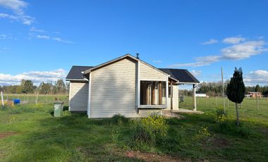 En Venta acogedora casa en parcela con excelente conexión en Paillaco, Región de Los Ríos.