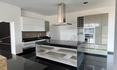 VENTA HERMOSA CASA LA CALERA CUNDINAMARCA COLOMBIA.