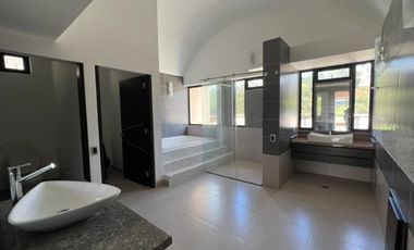 VENTA HERMOSA CASA LA CALERA CUNDINAMARCA COLOMBIA.