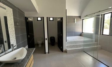VENTA HERMOSA CASA LA CALERA CUNDINAMARCA COLOMBIA.