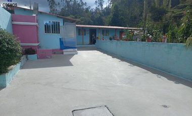 Venta de casa de campo en Otavalo sector Rio Blanco