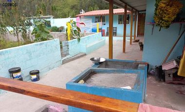 Venta de casa de campo en Otavalo sector Rio Blanco