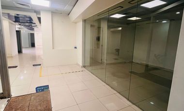 Local Comercial En Amunategui / Metro Moneda Y Torre Entel